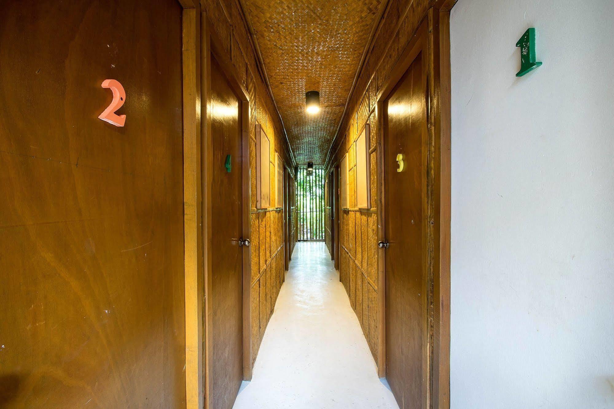 Hostel Dormitels.Ph Boracay Balabag  Exterior foto